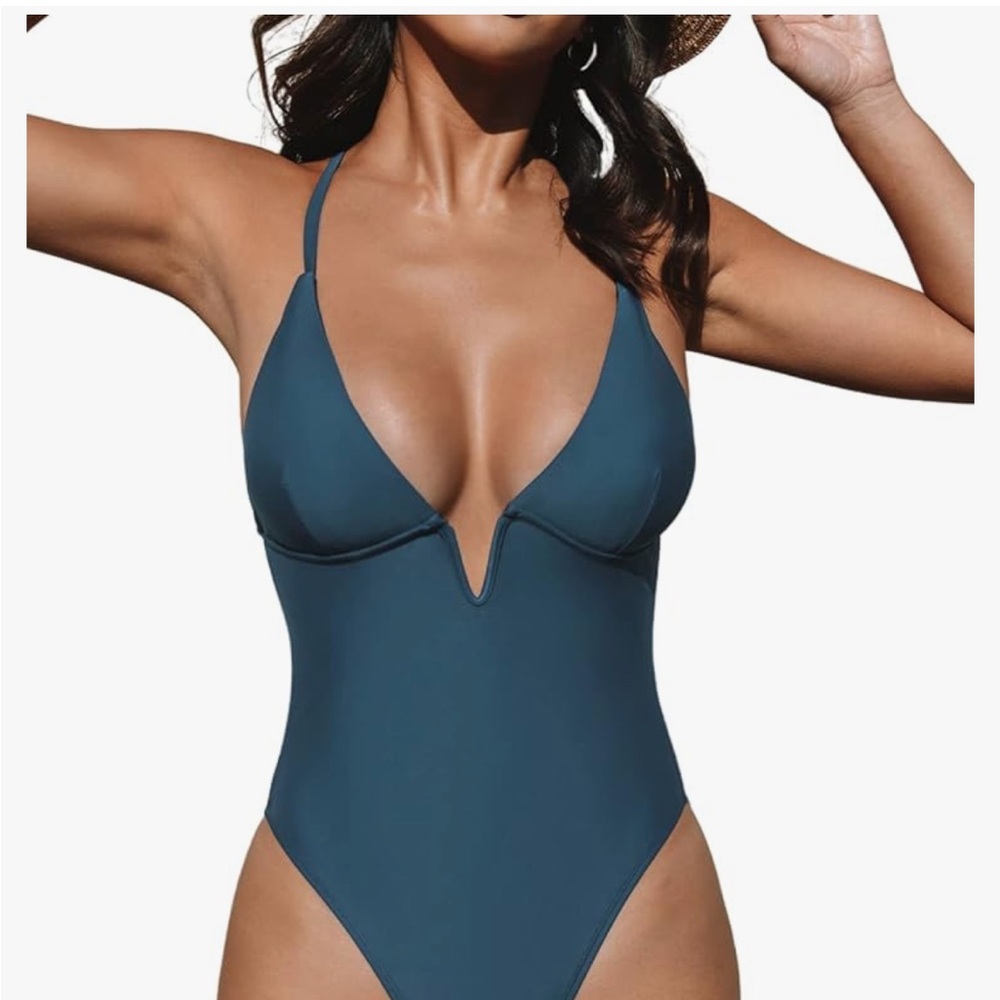 NWT CUPSHE Women Swimsuit One Piece Bathing Suit Deep V Neck Crisscross Back XL